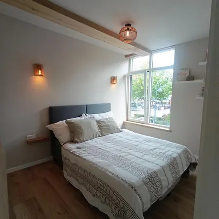 Mediterranean With Theater Lägenhet *