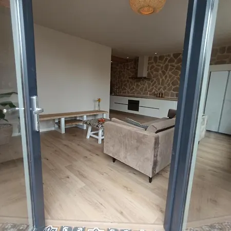 Lägenhet Mediterranean With Theater *