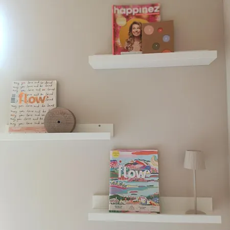 Mediterranean With Theater Appartamento *