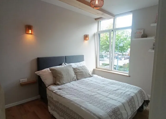 Mediterranean With Theater Apartman *